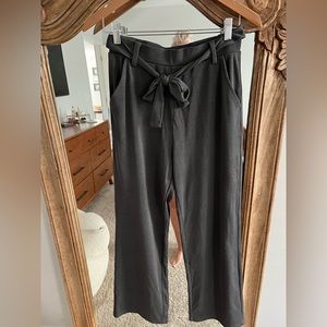 Mod Ref pull on tie pants